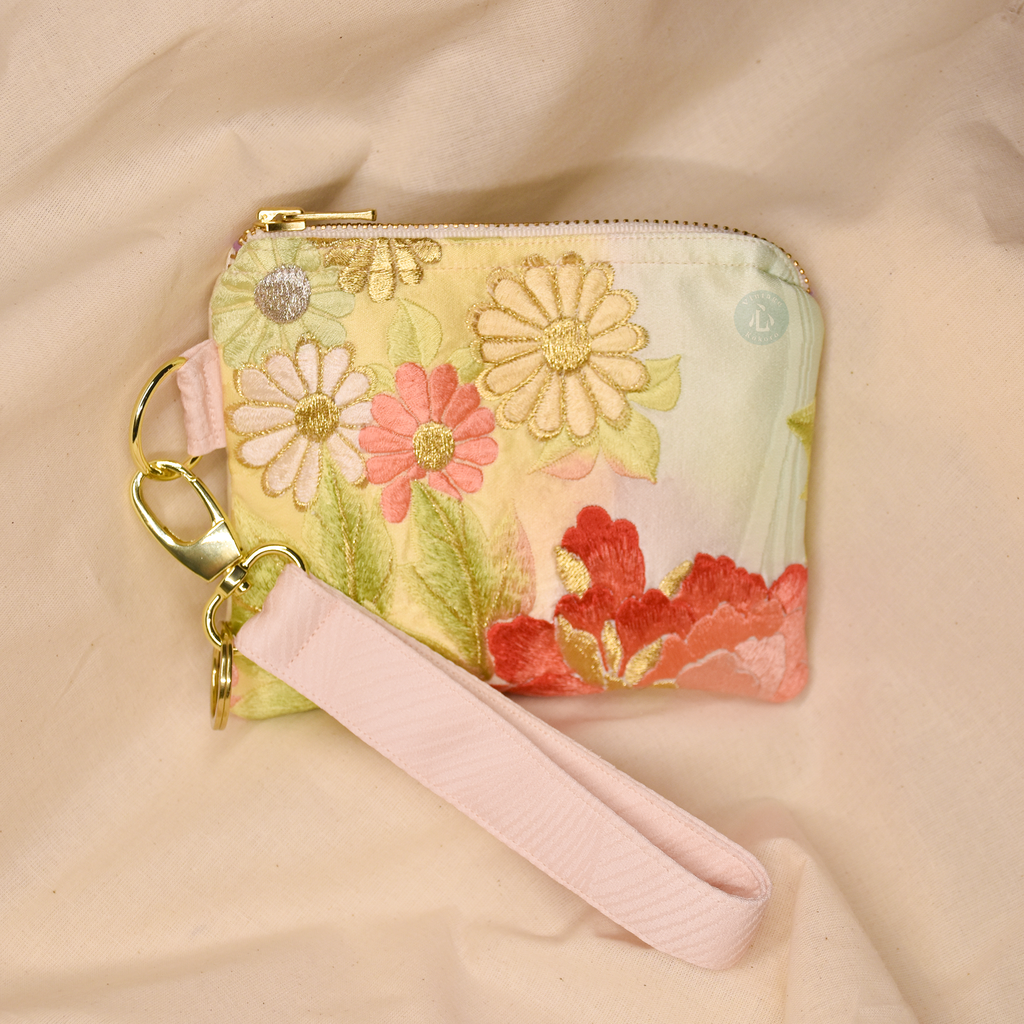 Med Upcycled Vintage Kimono Silk Pouch Wristlet Set (FLMW1)